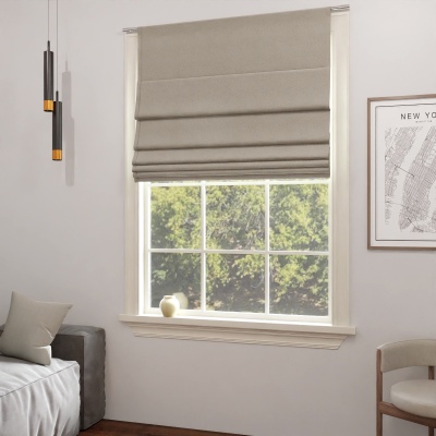 Zaciemniająca roleta rzymska typu blackout, do pokoju, matowa, gładka, ciemno-beżowa
